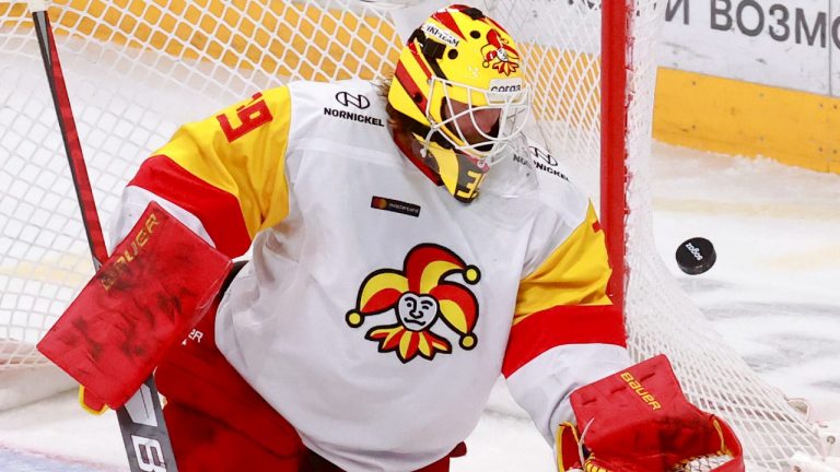 Jokerit Helsinki's goaltender Anders Lindback. (Sergei Fadeichev/TASS)