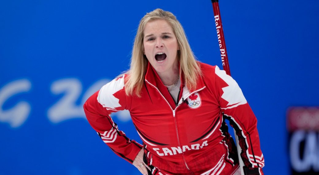 Canadas Jennifer Jones Brad Gushue Enjoy Great Day In Olympic Curling