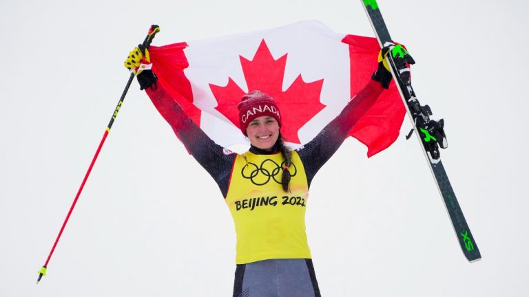 Canada’s Marielle Thompson takes silver in the freestyle women’s ski cross during the Beijing Winter Olympic Games, in Zhangjiakou, China, Thursday, Feb. 17, 2022. (Sean Kilpatrick/THE CANADIAN PRESS)