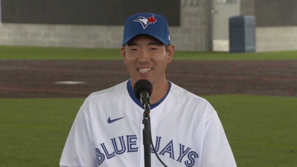 Blue Jays' Kikuchi simply can't find plate in major setback vs