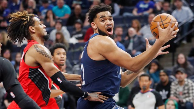 Towns scores NBA-high 60 points, Wolves top Spurs 149-139