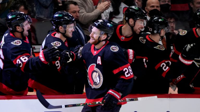 Ottawa Senators right wing Connor Brown celebrates a shorthanded goal against the Chicago Blackhawks. (Justin Tang/CP)