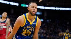 Curry dazzles for 47 points on 34th birthday, Warriors beat Wizards