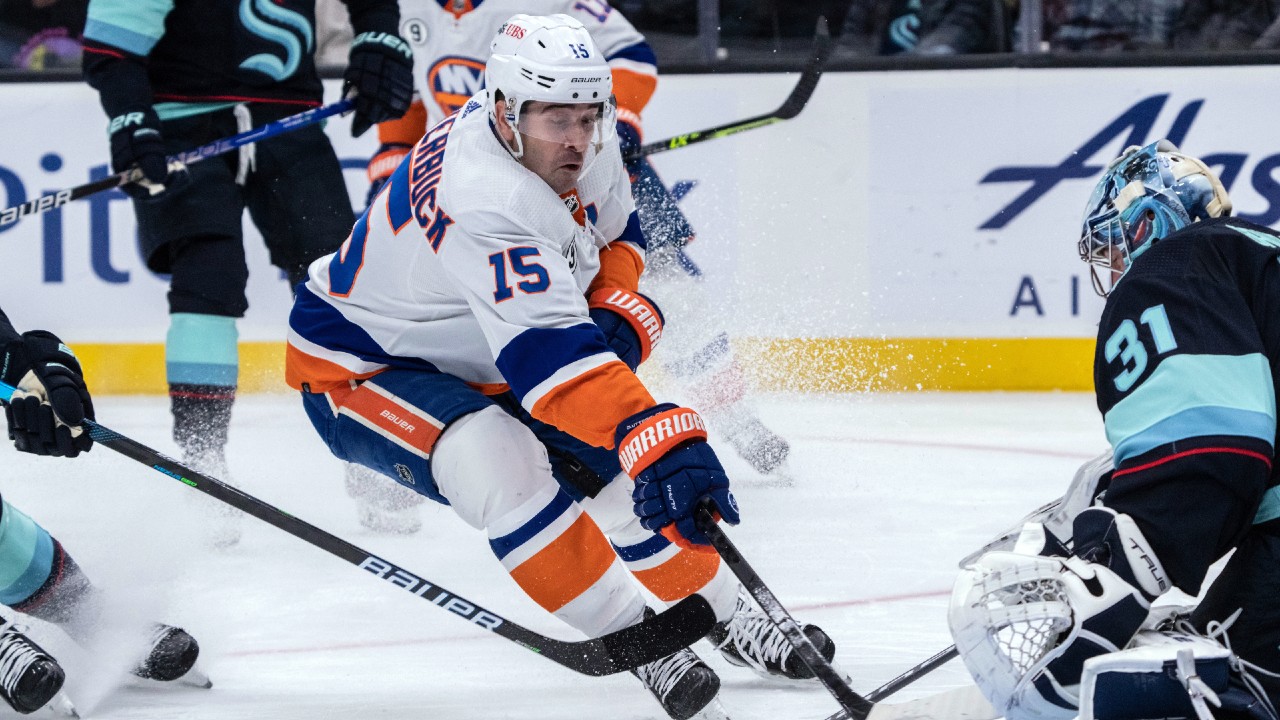 NY Islanders Cal Clutterbuck returns to practice