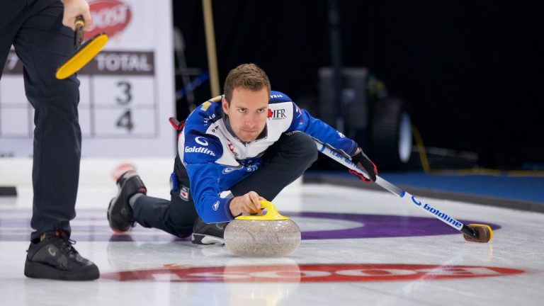 Brendan Bottcher shoots a stone during the 2021 Boost National in Chestermere, Alta. (Anil Mungal)