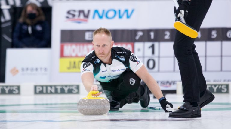 Brad Jacobs shoots a stone during the Masters men's final on Oct. 24, 2021, in Oakville, Ont. (Anil Mungal)