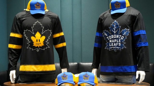 Maple Leafs beat Devils in front of Justin Bieber on Next-Gen jersey night