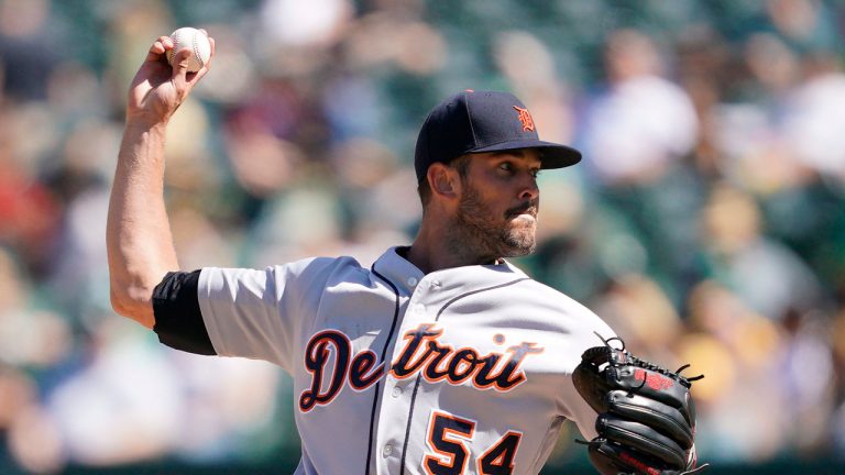 Detroit Tigers pitcher Drew VerHagen (54) works against the Oakland Athletics during the seventh inning of a baseball game. (Tony Avelar/AP)