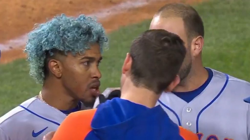 Mets' Francisco Lindor exits vs. Nationals after hit in helmet; benches  clear after 3 HBPs - The Athletic