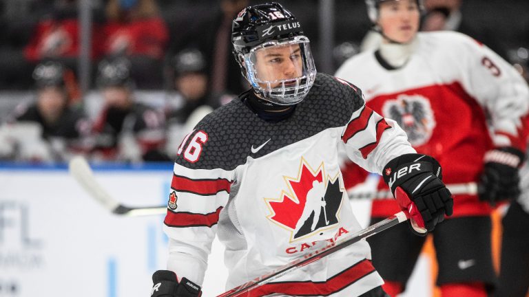 Canada's Connor Bedard (16) has a chance to become a household name during the 2022 World Juniors. (Jason Franson/CP)