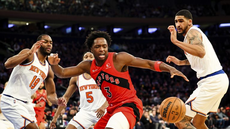 Toronto Raptors forward OG Anunoby (3) loses control of the ball against New York Knicks guard Alec Burks (18), New York Knicks guard Immanuel Quickley (5), and New York Knicks forward Obi Toppin (1) during the first half of an NBA basketball game. (Jessie Alcheh/AP)