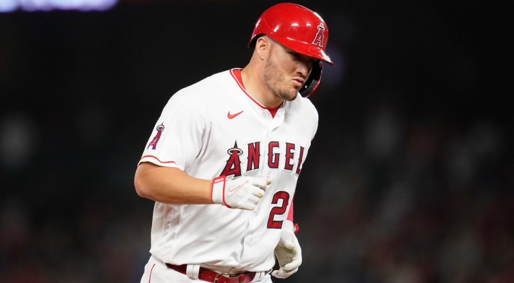 Mike Trout back on injured list with pain in left hand