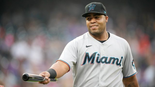 Jesús Aguilar homers to lift Marlins to victory