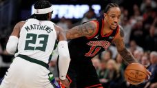 DeMar DeRozan scores 41 points as Bulls beat Bucks to tie series