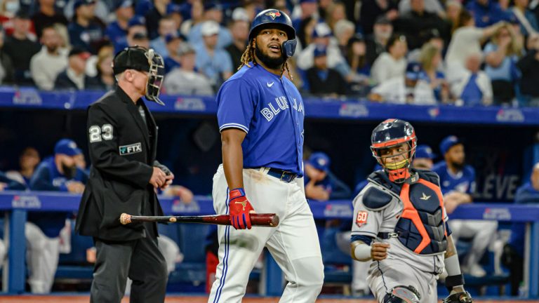 Toronto Blue Jays first baseman Vladimir Guerrero Jr. (27) looks on while at bat during the eigth inning of MLB baseball action. (Christopher Katsarov/CP)