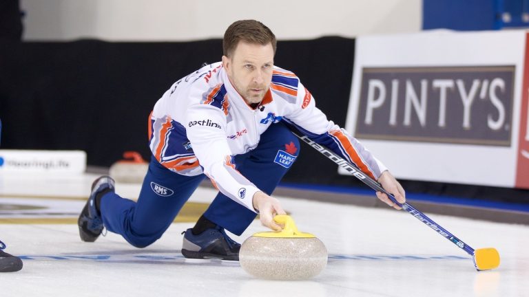 Brad Gushue in action during Draw 15 of the Princess Auto Players' Championship on April 15, 2022, at Toronto's Mattamy Athletic Centre. (Anil Mungal)