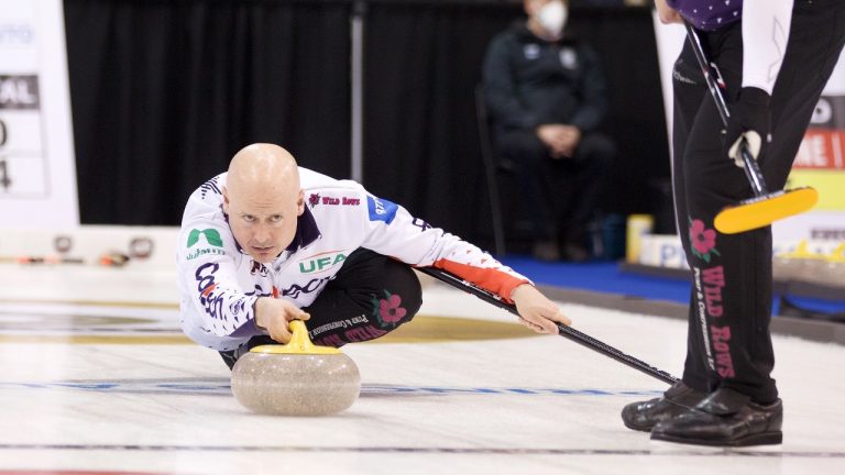 Kevin Koe in action during Draw 8 of the Princess Auto Players' Championship on April 13, 2022, at Toronto's Mattamy Athletic Centre. (Anil Mungal)