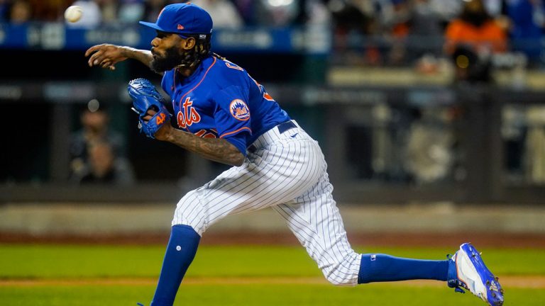 New York Mets' Miguel Castro pitches during the seventh inning of a baseball game against the Miami Marlins. (Frank Franklin II/AP)