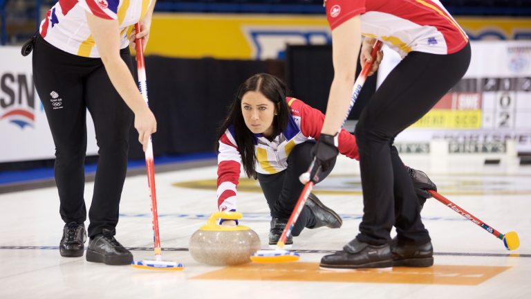 Eve Muirhead shoots a stone during the opening draw of the Princess Auto Players' Championship at Mattamy Athletic Centre on April, 12, 2022. (Anil Mungal)