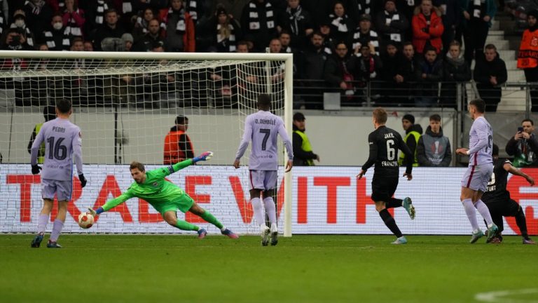 Barcelona's Ferran Torres scores his side's opening goal during the Europa League quarter final, first leg soccer match between Eintracht Frankfurt and Barcelona at the Commerzbank Arena in Frankfurt, Germany, Thursday, April 7, 2022. (Michael Probst/AP)