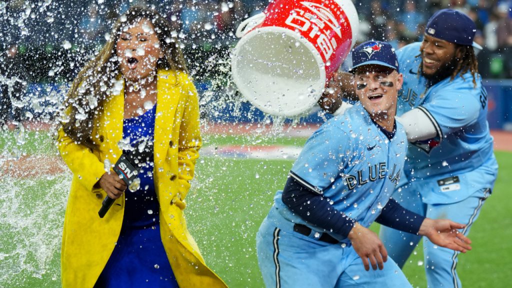 Biggio blast sparks Jays win over Twins. And a toast from Gausman