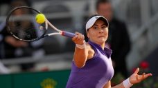 Canada&#8217;s Andreescu rallies from near-elimination, defeats Bonaventure at French Open