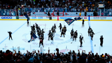 Coyotes, ASU formally agree to three-year deal for games; Tempe approval stalled