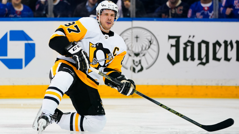 Pittsburgh Penguins' Sidney Crosby (87) reacts after getting knocked down during the first period of Game 5 of an NHL hockey Stanley Cup first-round playoff series against the New York Rangers Wednesday, May 11, 2022, in New York. (AP)