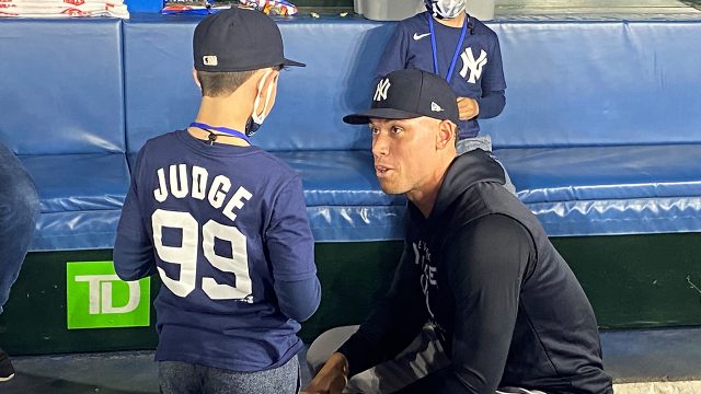 Young Yankees fan meets hero Judge a day after viral home run ball moment