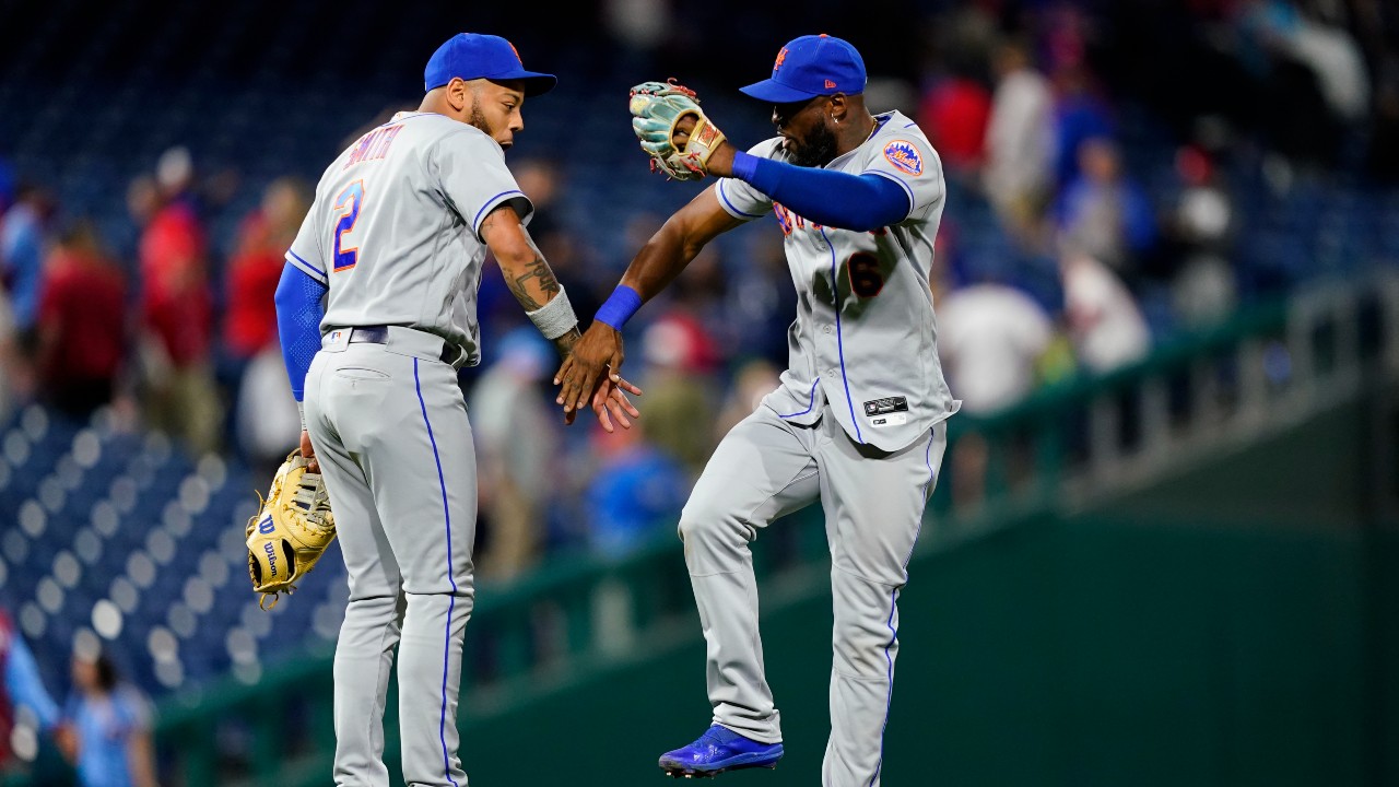 Down to last strike, the Mets rally on Alvarez's homer and Canha's