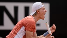 Canada&#8217;s Shapovalov wins after getting into it with umpire, fans in Rome