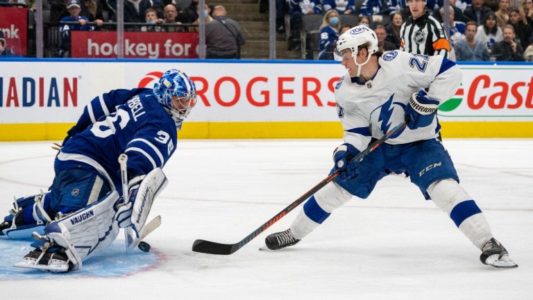 Toronto Maple Leafs goaltender Jack Campbell (36) makes a save on a breakaway by Tampa Bay Lightning centre Brayden Point (21). (Frank Gunn/CP)