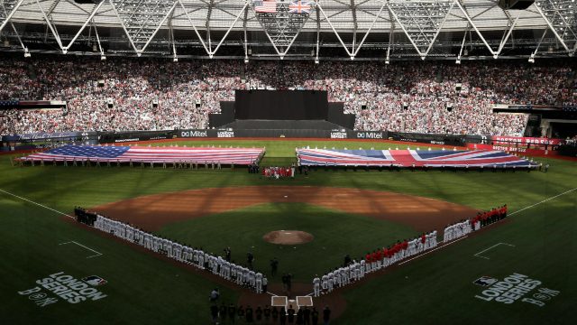 David Ross #3 Manager of the Chicago Cubs during batting practice ahead of  the 2023 MLB London Series match St. Louis Cardinals vs Chicago Cubs at  London Stadium, London, United Kingdom, 24th