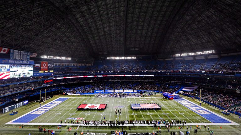 An overview of the Rogers Centre is seen during the national anthems before the Buffalo Bills play the Atlanta Falcons in NFL action in Toronto Sunday December 1, 2013. (Mark Blinch/CP)