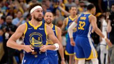 Warriors rally after Green ejected, beat Grizzlies in Game 1