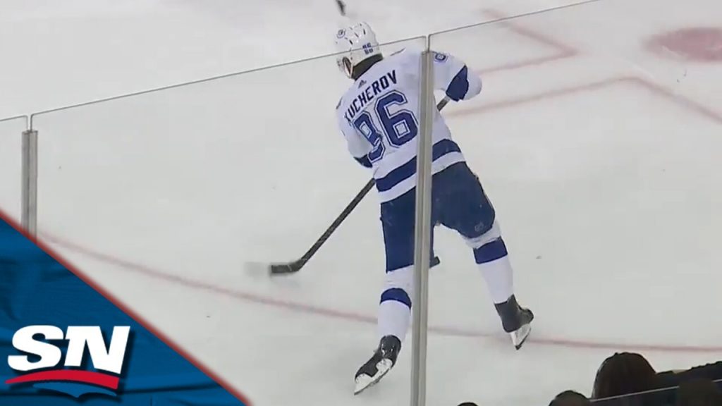 Lightning: Nikita Kucherov without shirt rips Canadiens fans after Cup