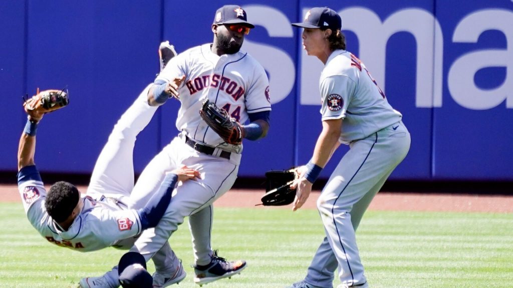 Astros fan who caught Yordan Alvarez's World Series HR has no plans to give  it up