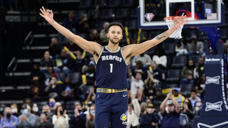 Kyle Anderson reacts during the second half of the team's NBA basketball game against the Houston Rockets. (Brandon Dill/AP)