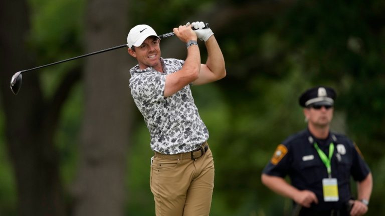 Rory McIlroy, of Northern Ireland, watches his shot on the fourth hole during the first round of the U.S. Open golf tournament at The Country Club, Thursday, June 16, 2022, in Brookline, Mass. (AP Photo/Robert F. Bukaty)