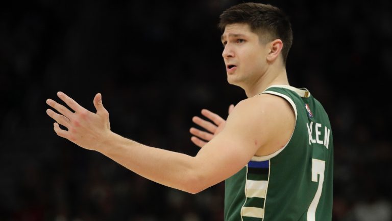 Milwaukee Bucks' Grayson Allen reacts to a call during the second half of an NBA basketball game against the Portland Trail Blazers, Monday, Feb. 14, 2022, in Milwaukee. (Aaron Gash/AP)