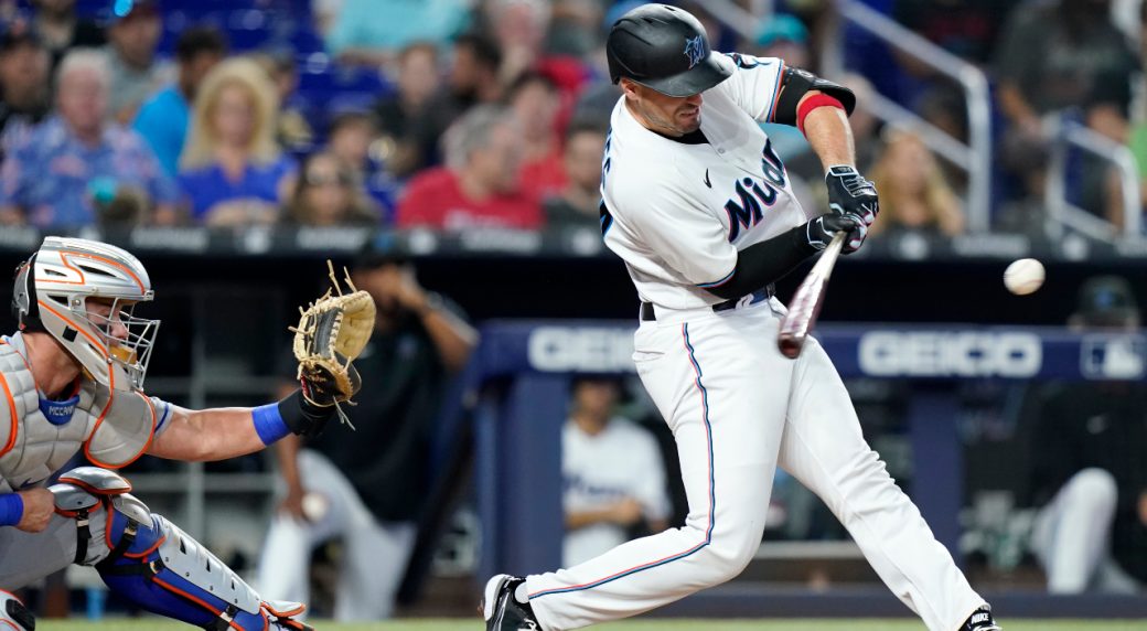 Jeff McNeil's 9th-inning homer lifts Mets over Marlins