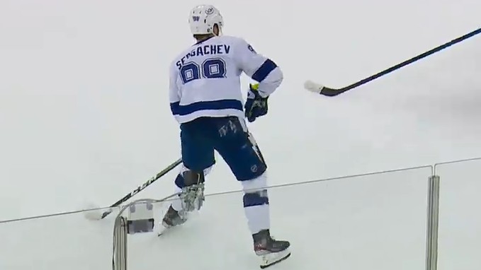 Mikhail Sergachev gives Lightning fan 'coolest moment of my life'