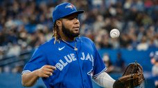 Report: Guerrero Jr. &#8216;open&#8217; to long-term extension with Blue Jays