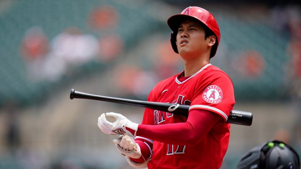 MLB fans spot Shohei Ohtani's celebration in front of Yankees bench after  smashing another home run in epic season