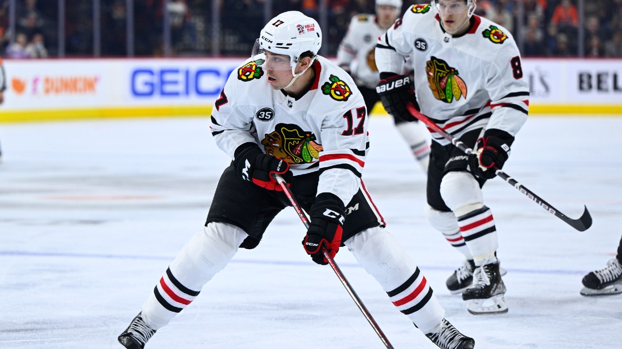 Blackhawks, forward Dylan Strome agree to 2-year extension