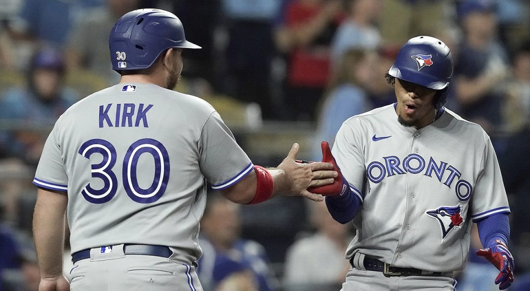 Alejandro Kirk's two-run homer, 03/20/2022