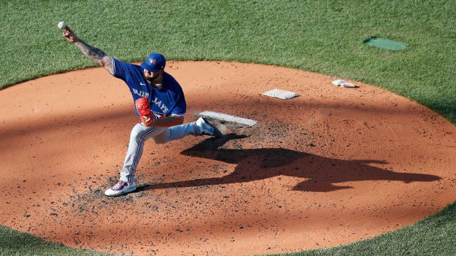 Blue Jays' bats stay hot, Red Sox go silent as Toronto completes sweep