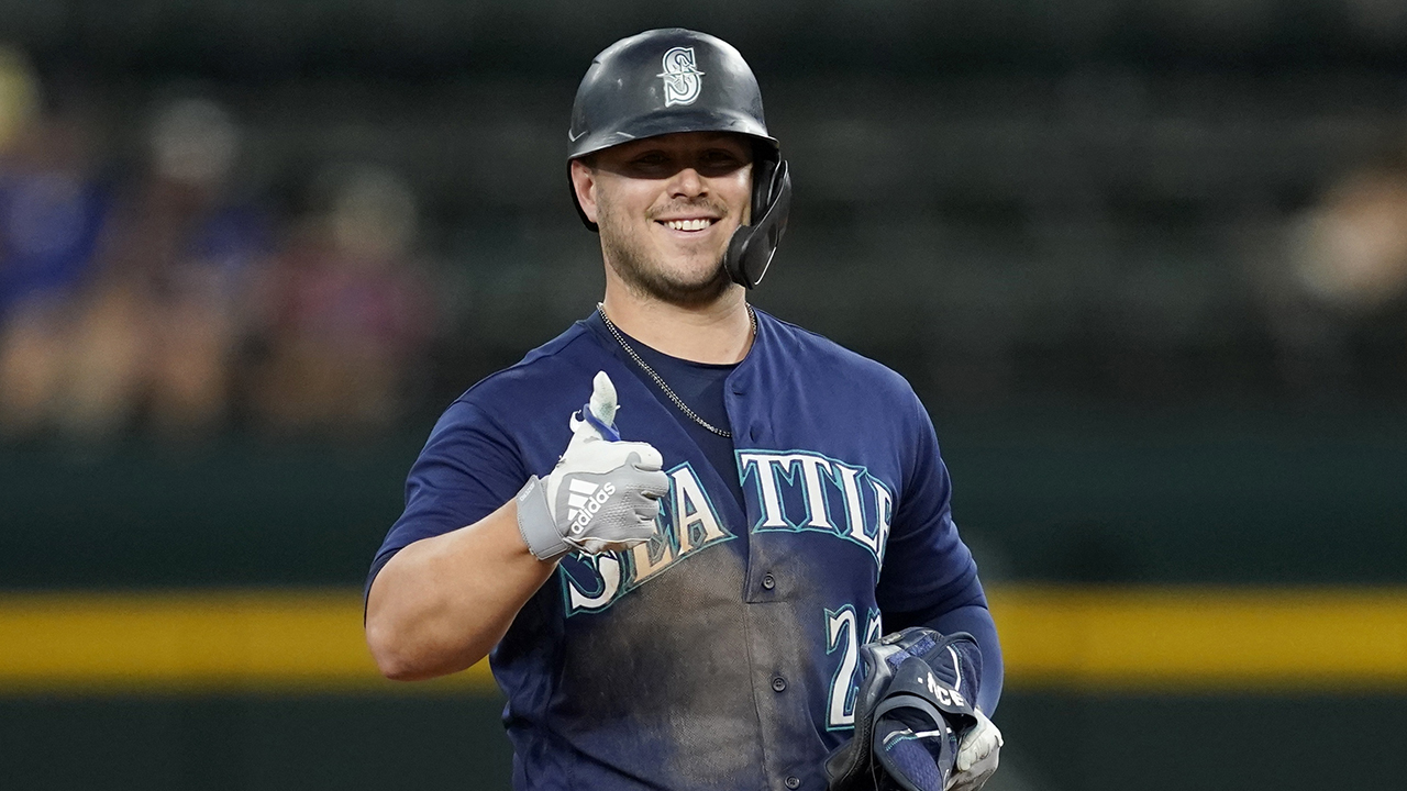 Mariners glad to have Carlos Santana even with Ty France back in lineup