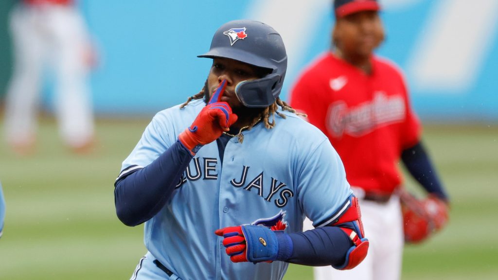 Anthony Recker praises the 'supremely talented' Blue Jays, Guerrero Jr.