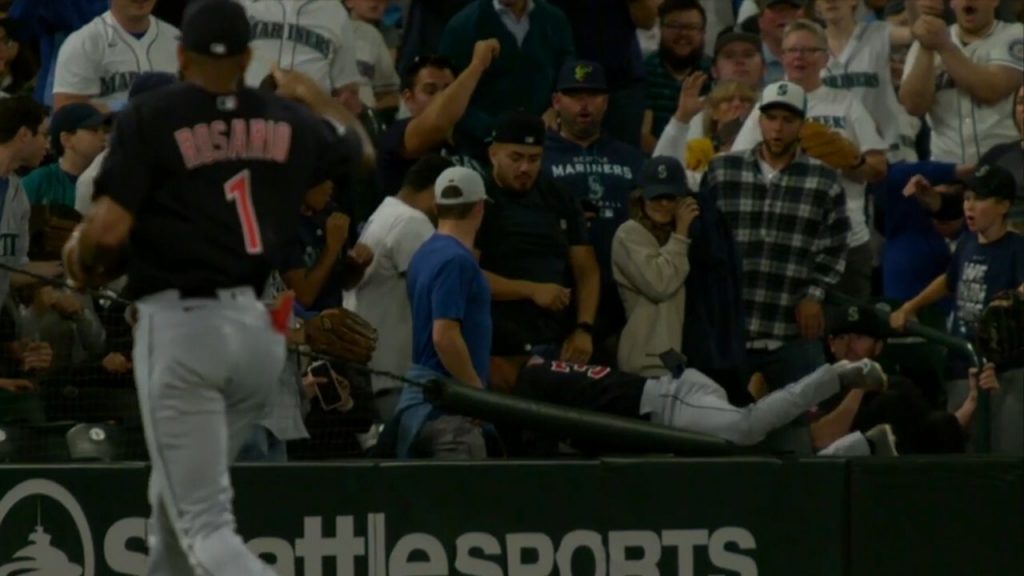 WATCH: Steven Kwan Makes Unbelievable Catch Crashing Into